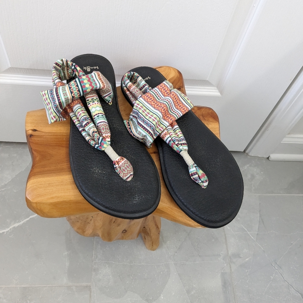 Sanuk yoga sling size 11